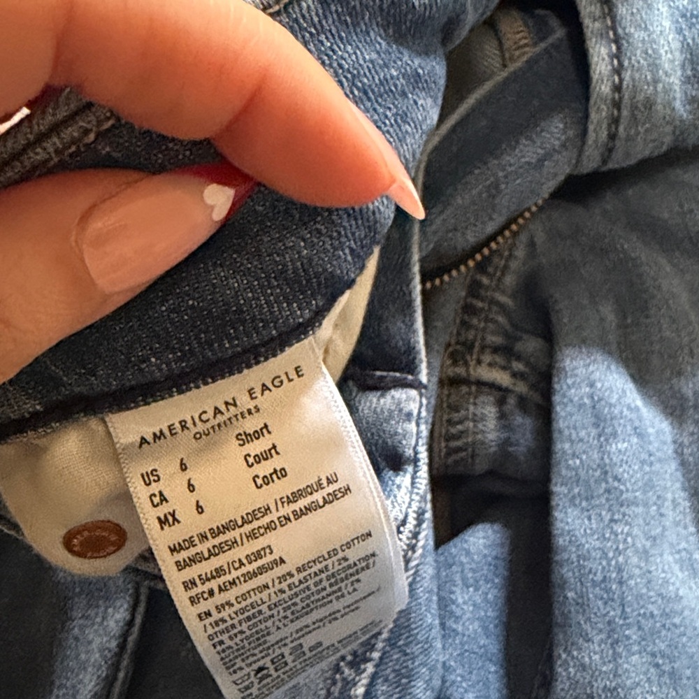 American Eagle Outfitters High Rise Blue Jeans - Picture 4 of 6